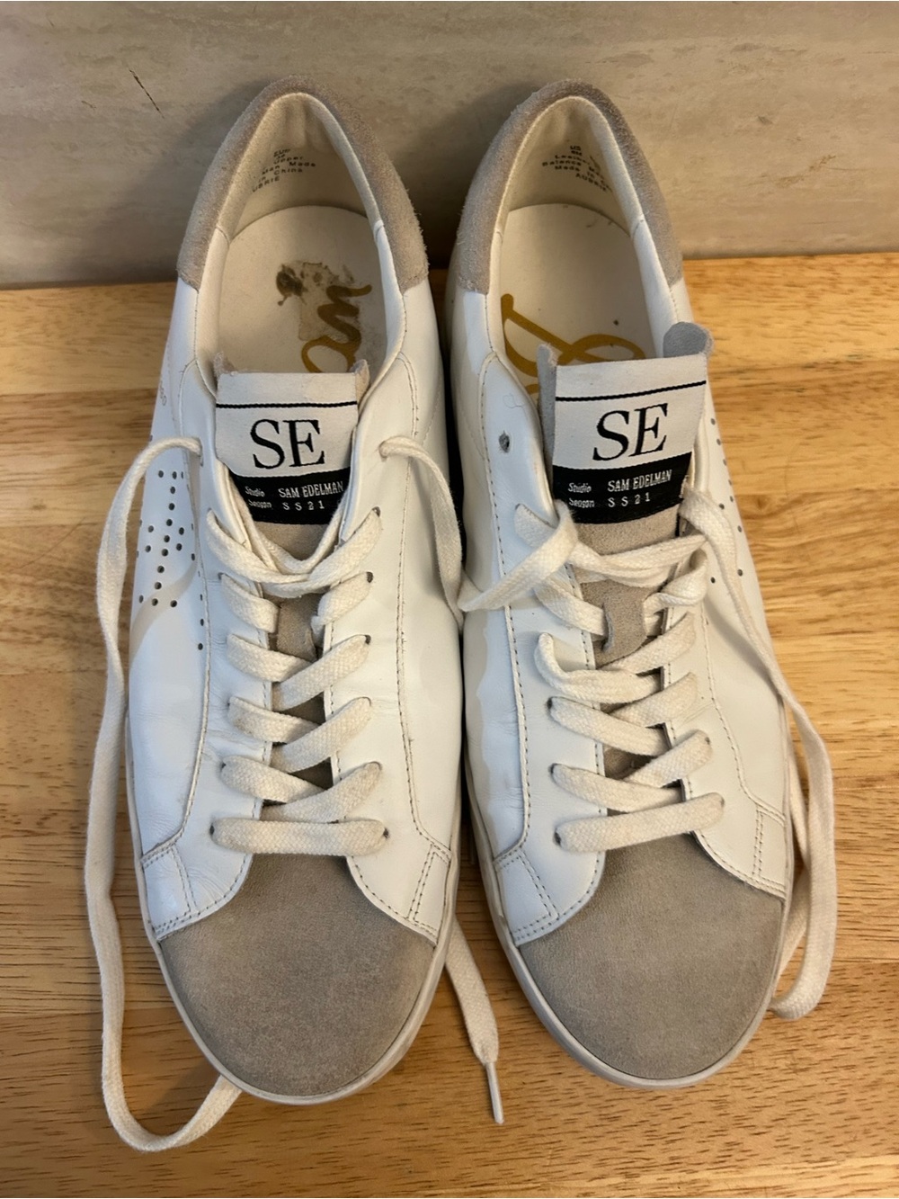 Sam Edelman Aubrie Sneakers.
SE-1980, Leather Upper
